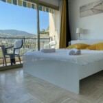 Lit 160x180 avec vue imprenable sur les collines